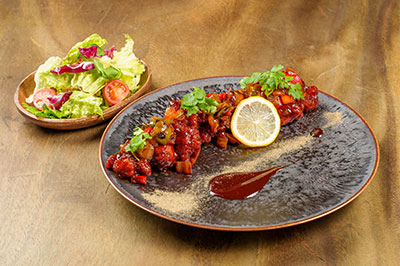 鶏肉のブラックペッパーソース炒め